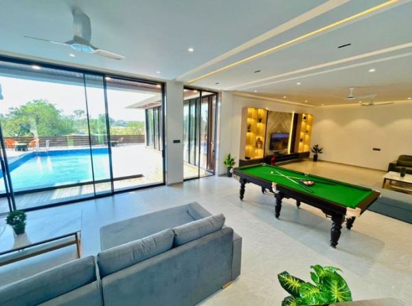 Vantara Luxury Villa With Turf